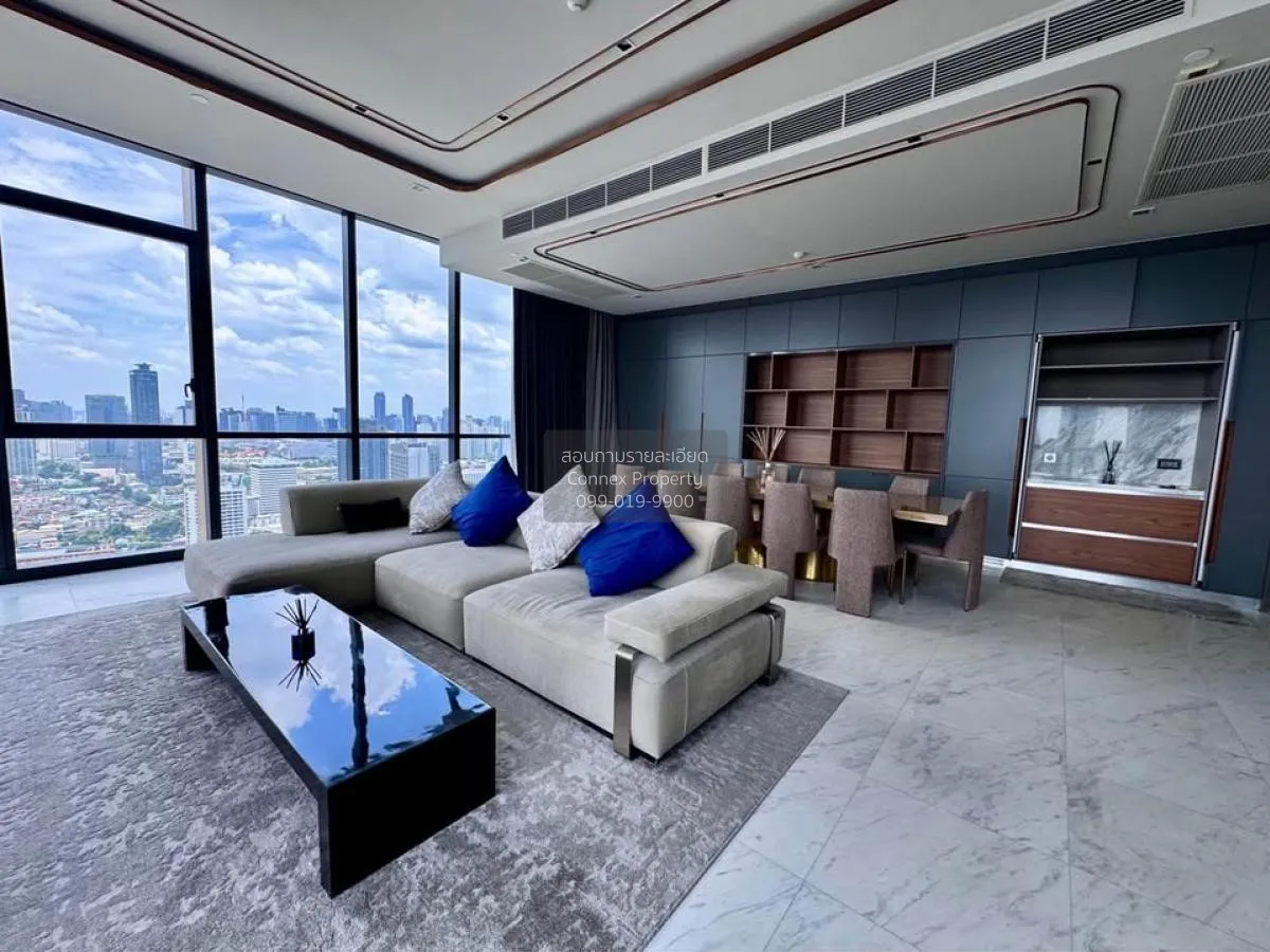 3 Bedroom condo in The Monument Thonglor