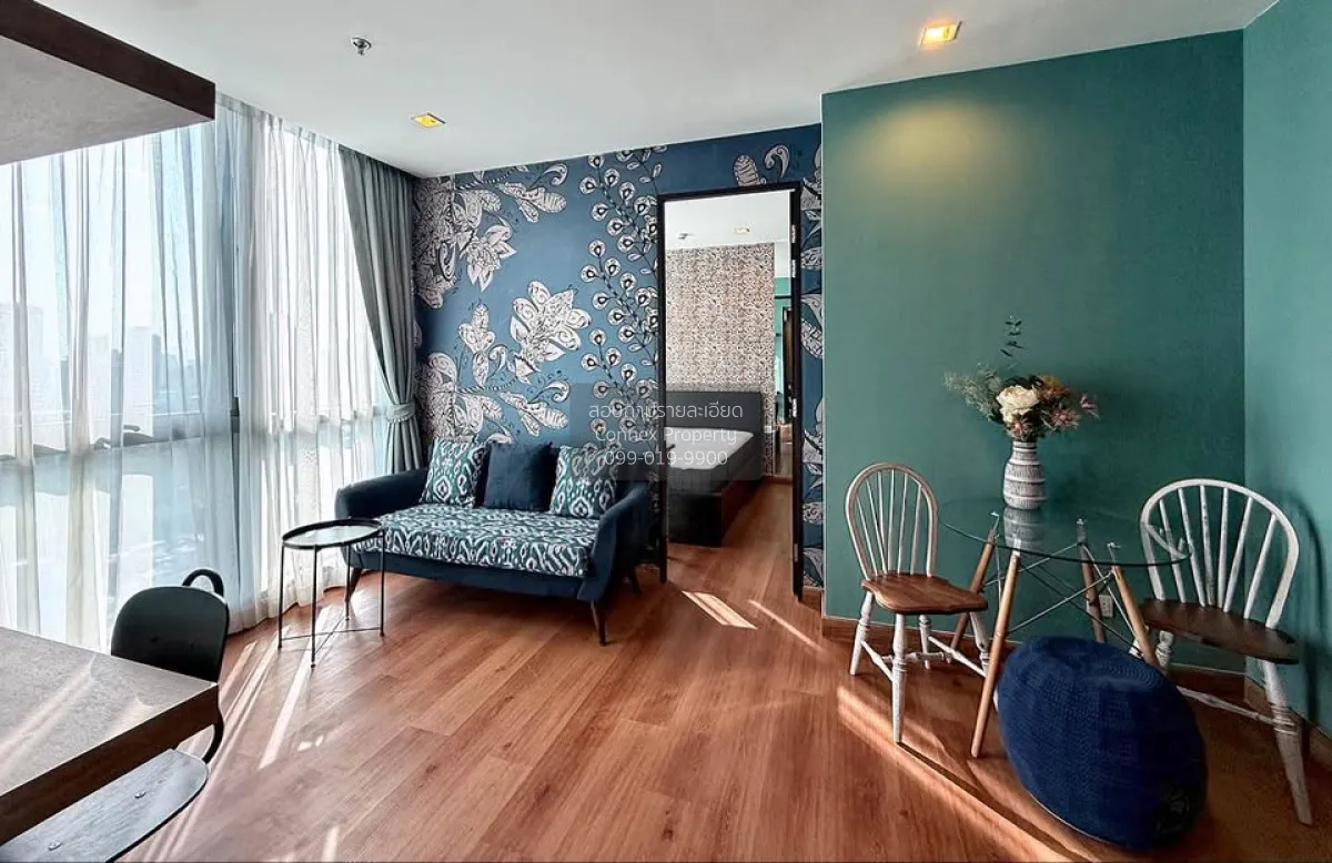 1 Bedroom condo in Wish Signature Midtown Siam