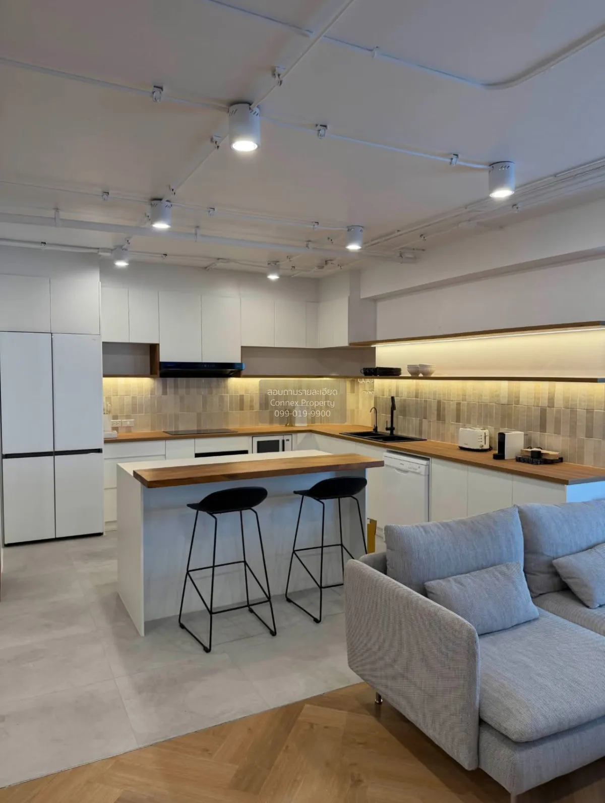 3 Bedroom condo in Richmond Palace