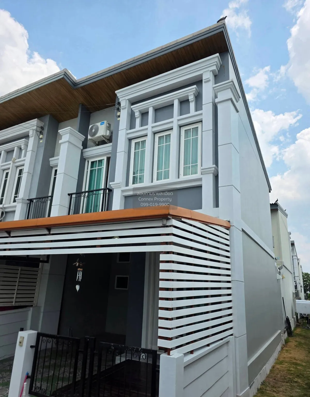 3 Bedroom condo in Golden Town Sathorn