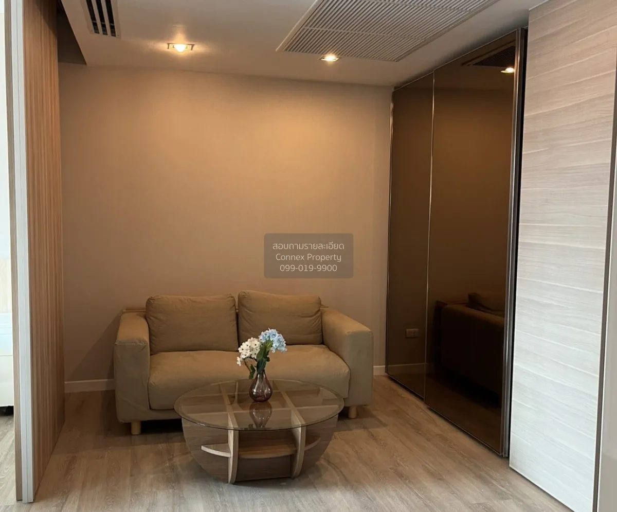 2 Bedroom condo in The Room Sukhumvit 21