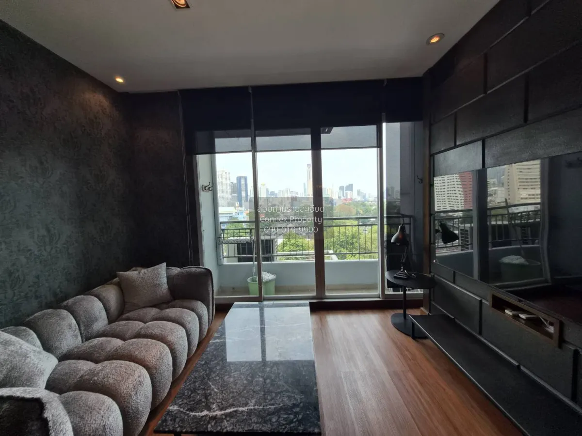 2 Bedroom condo in Circle Condominium