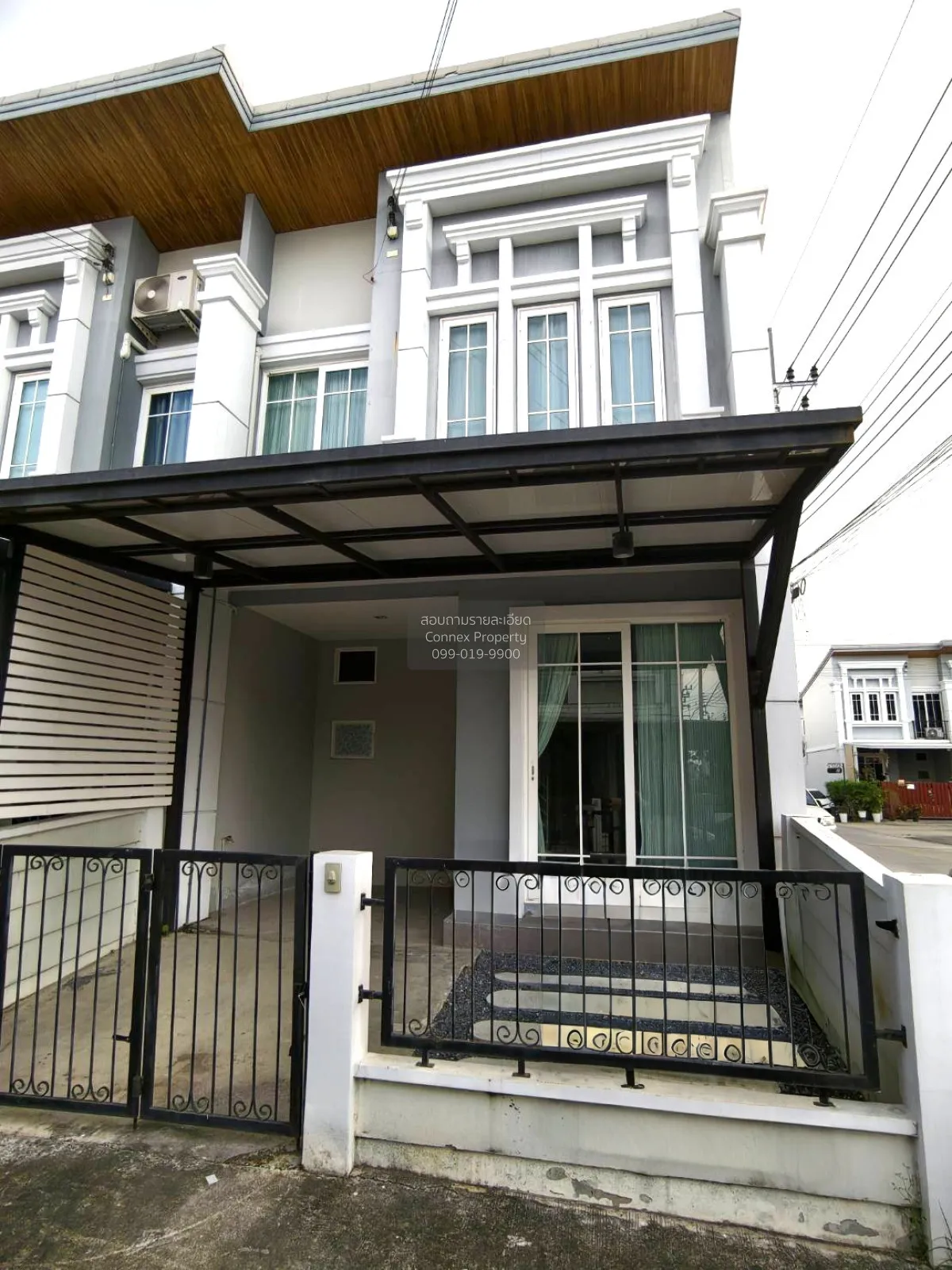 3 Bedroom condo in Golden Town Sathorn