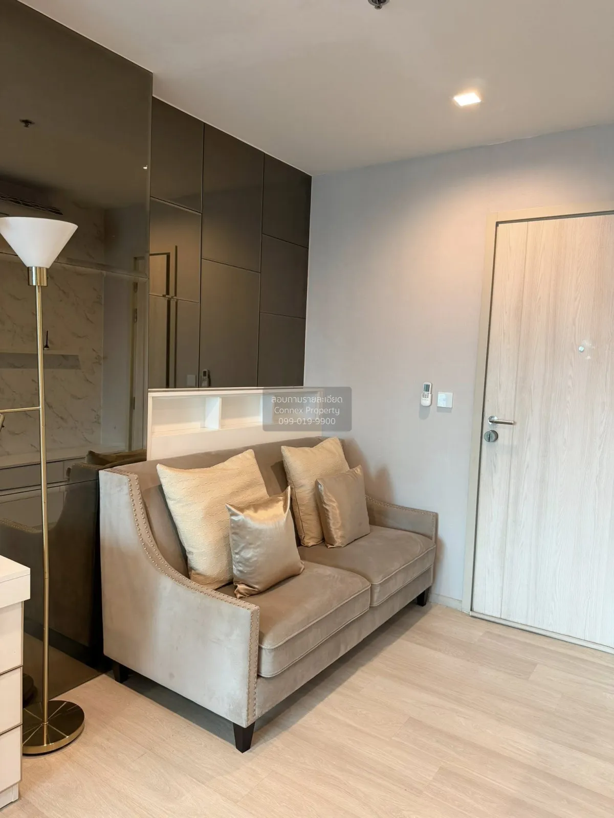 1 Bedroom condo in Life One Wireless