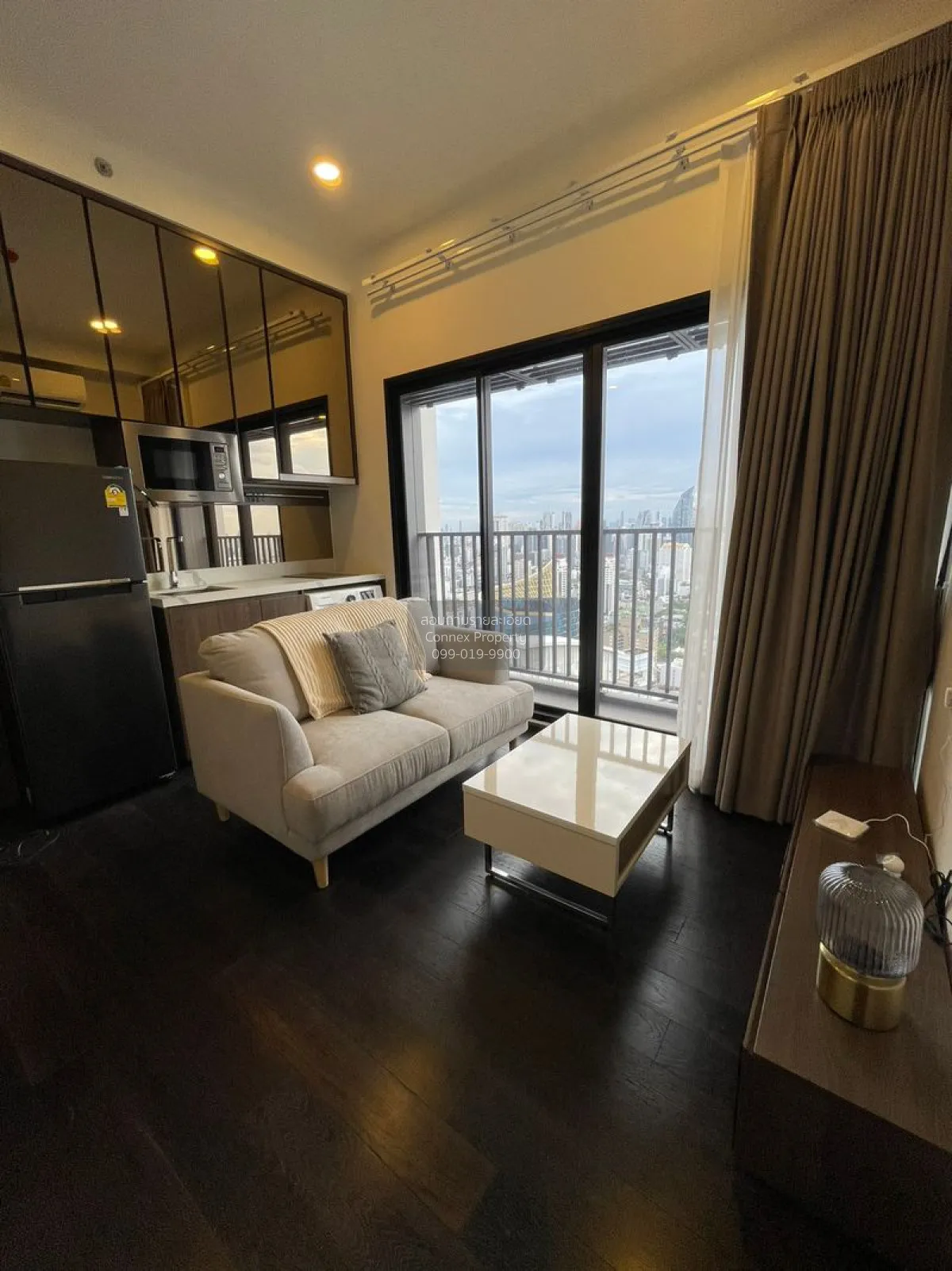 2 Bedroom condo in Park Origin Thonglor