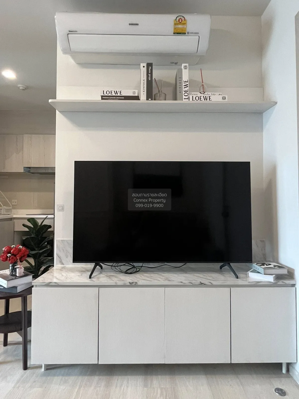 1 Bedroom condo in Life One Wireless