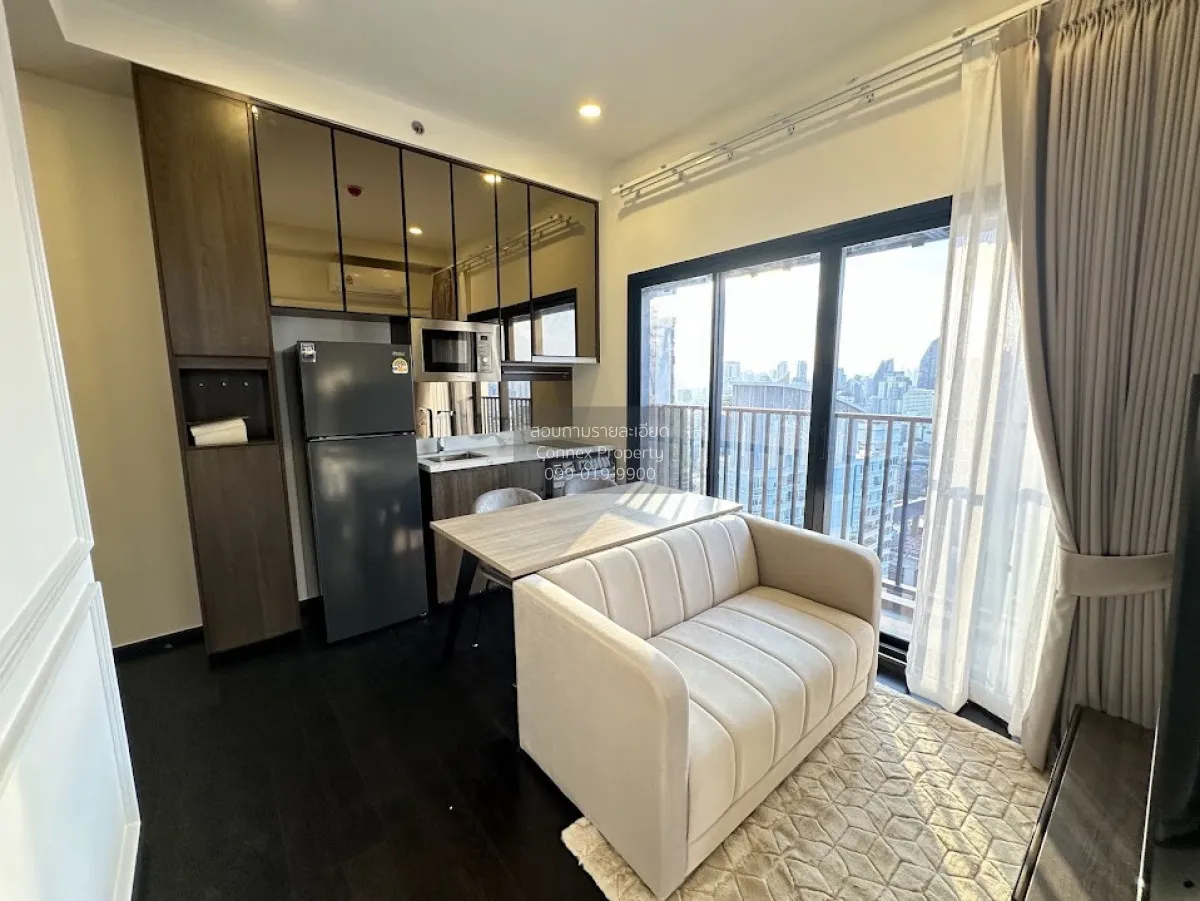 2 Bedroom condo in Park Origin Thonglor