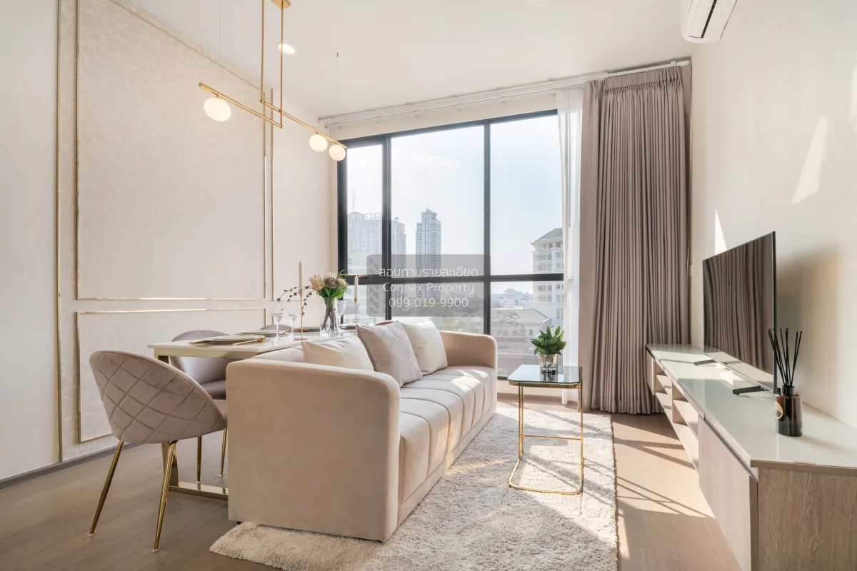 2 Bedroom condo in Park Origin Phayathai