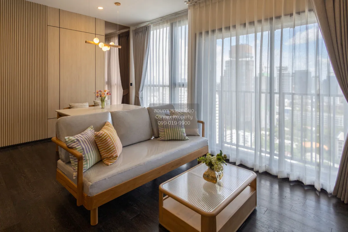 2 Bedroom condo in Park Origin Thonglor