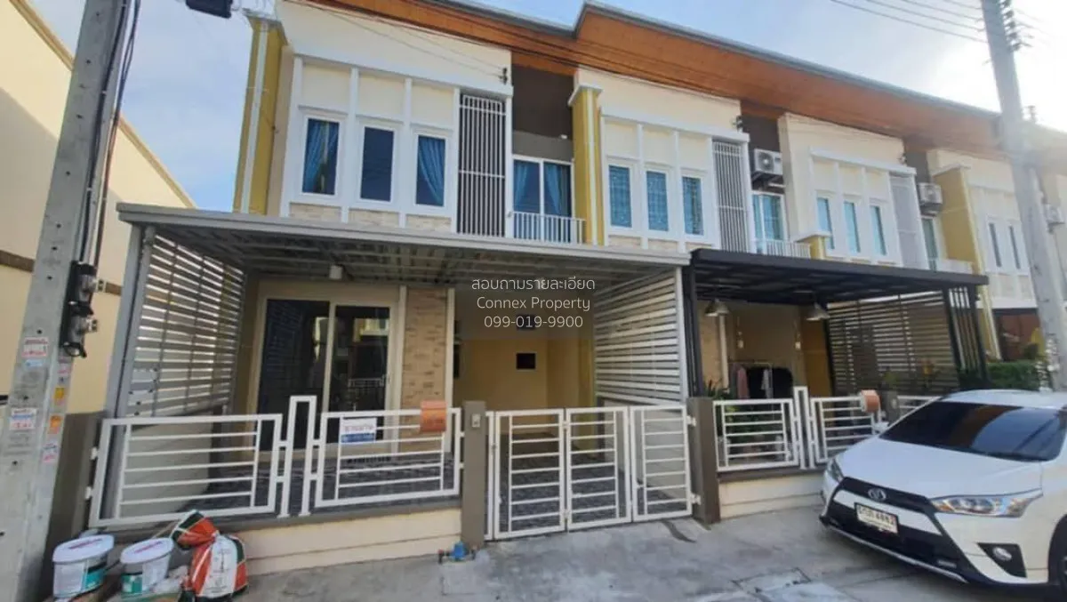 4 Bedroom condo in Golden Town Srinakarin-Sukhumvit