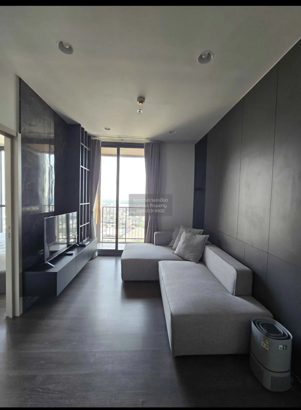 2 Bedroom condo in Oka Haus Sukhumvit 36