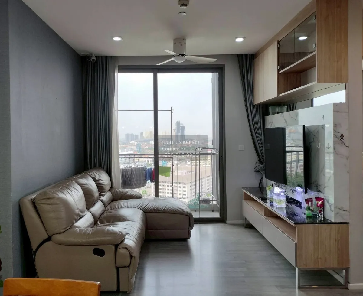 2 Bedroom condo in The Room Sathorn-St.Louis