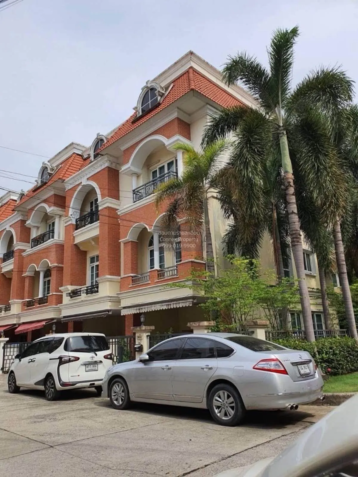 3 Bedroom condo in Casa City Ladprao