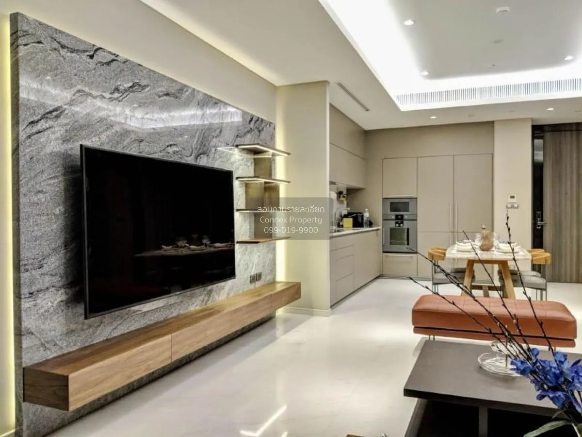 1 Bedroom condo in Sindhorn Tonson