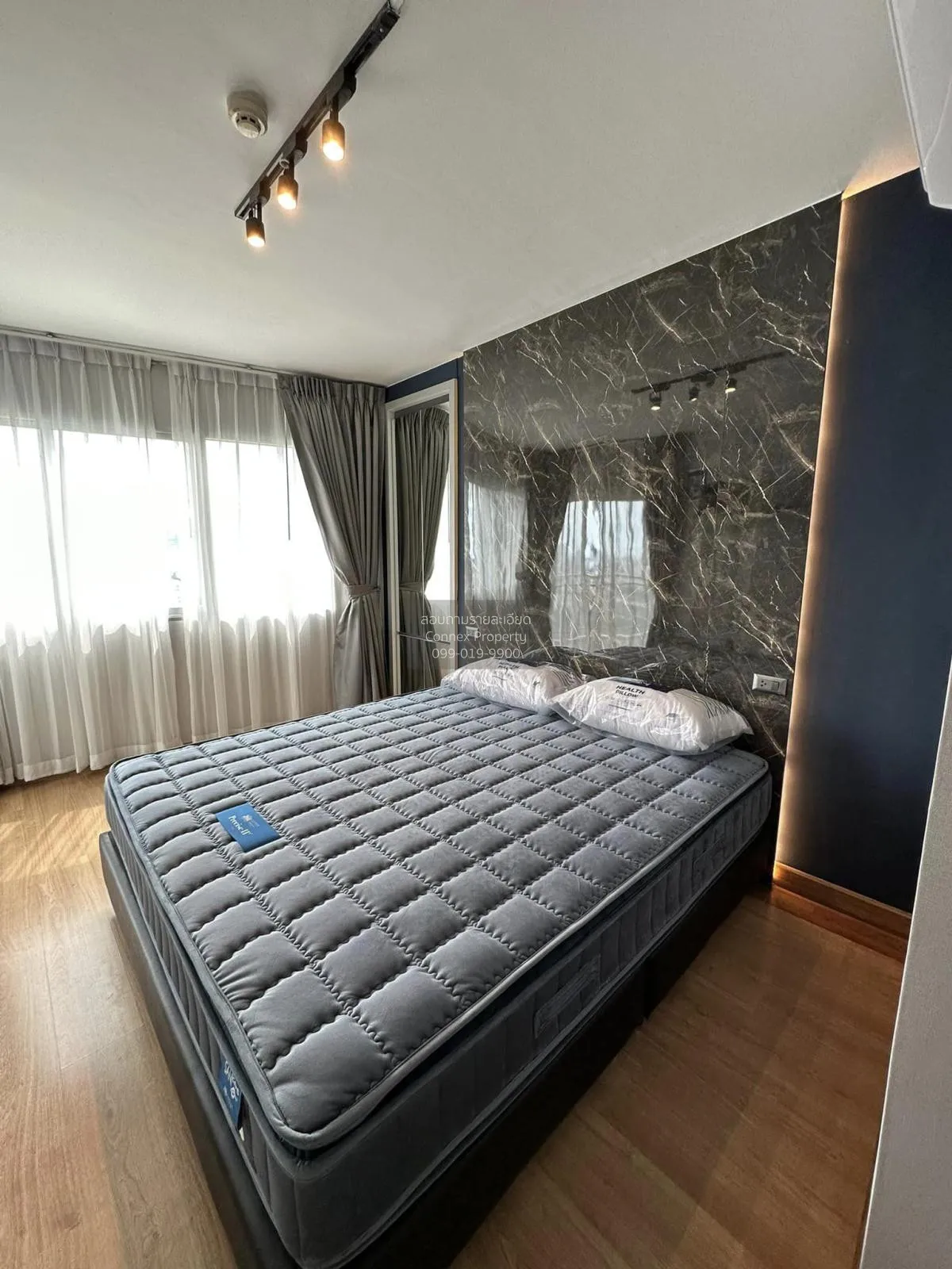 2 Bedroom condo in Supalai Park Ekkamai-Thonglor
