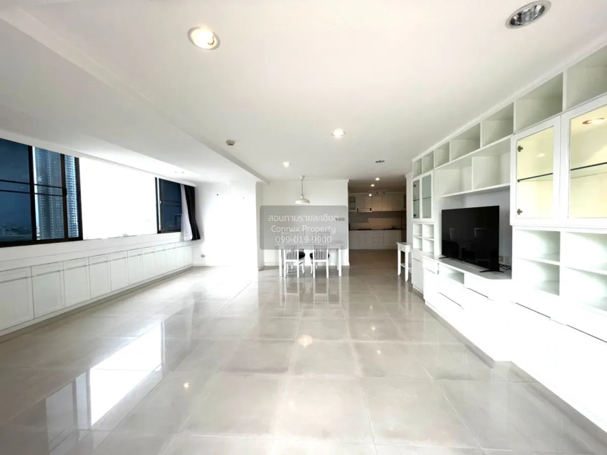 2 Bedroom condo in Supalai Place Sukhumvit 39