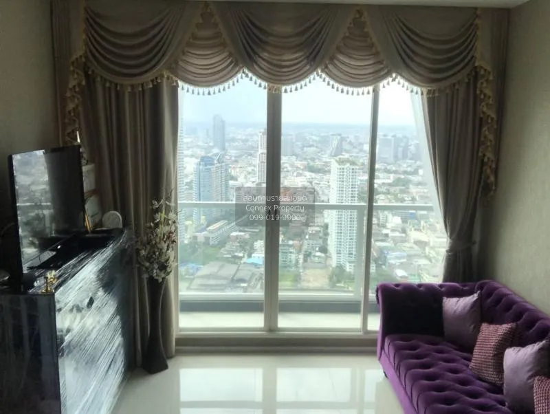 2 Bedroom condo in Menam Residences
