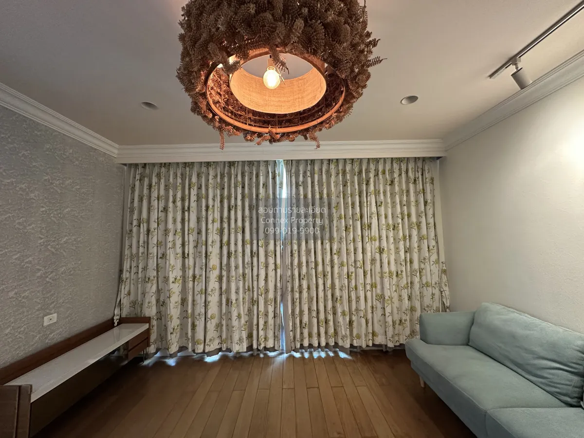 2 Bedroom condo in Watermark Chaophraya