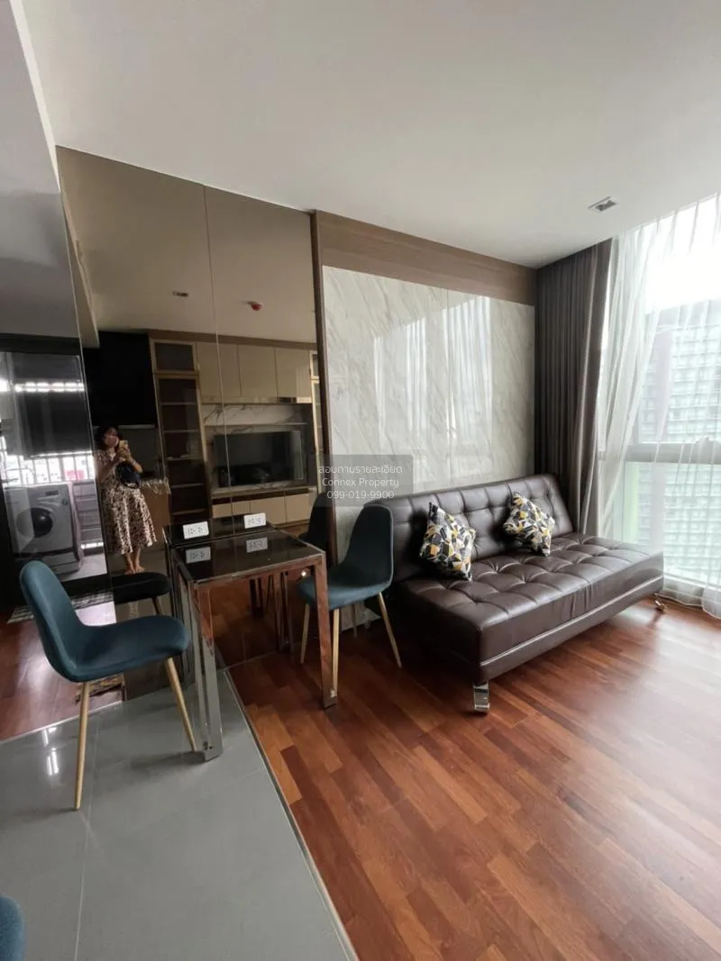 2 Bedroom condo in Wish Signature Midtown Siam