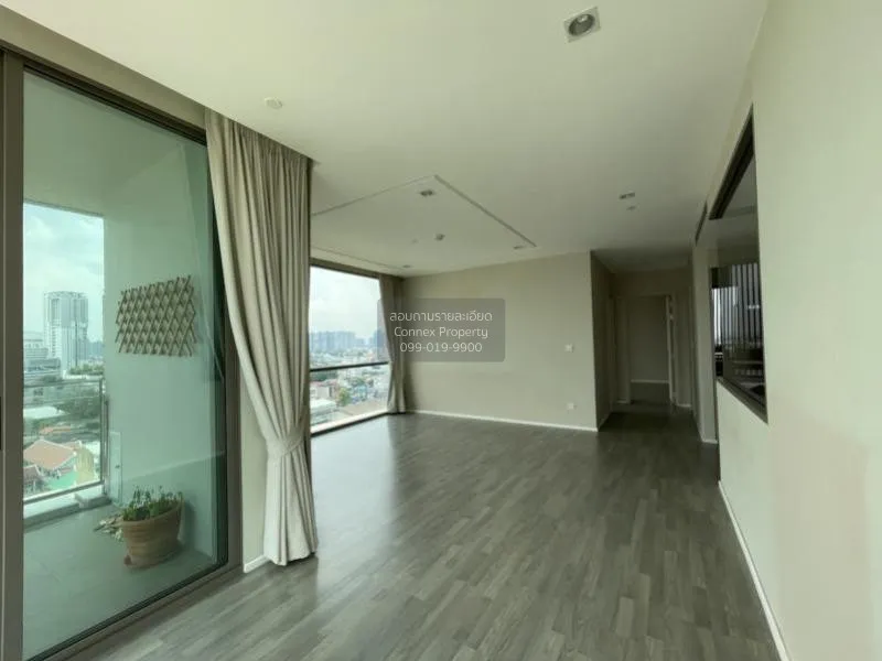 2 Bedroom condo in 333 Riverside