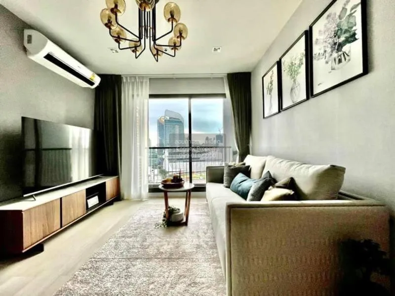 2 Bedroom condo in Life One Wireless