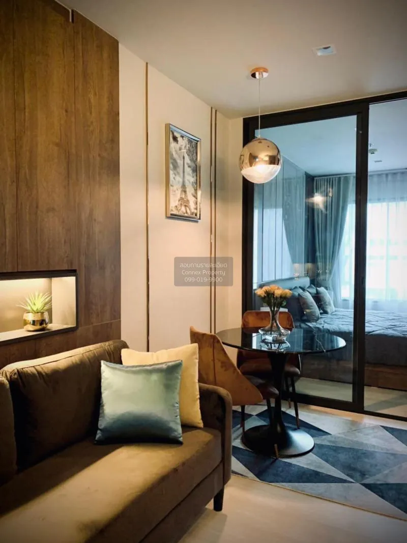 1 Bedroom condo in Life One Wireless