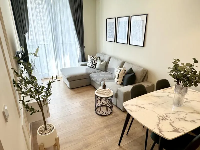 2 Bedroom condo in Noble Around Sukhumvit 33