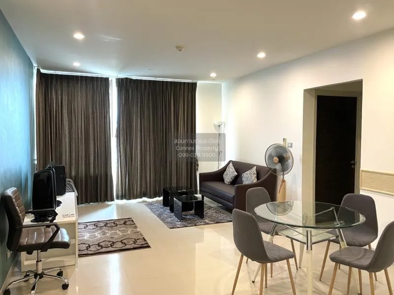 2 Bedroom condo in Watermark Chaophraya