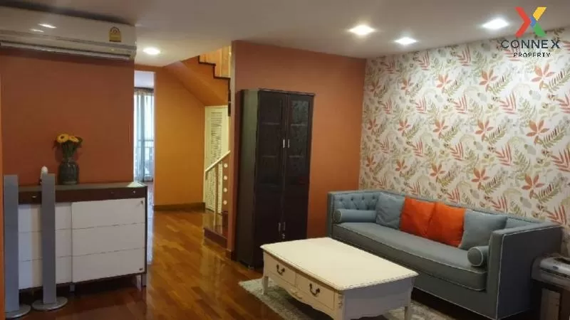 2 Bedroom condo in Supalai Place Sukhumvit 39
