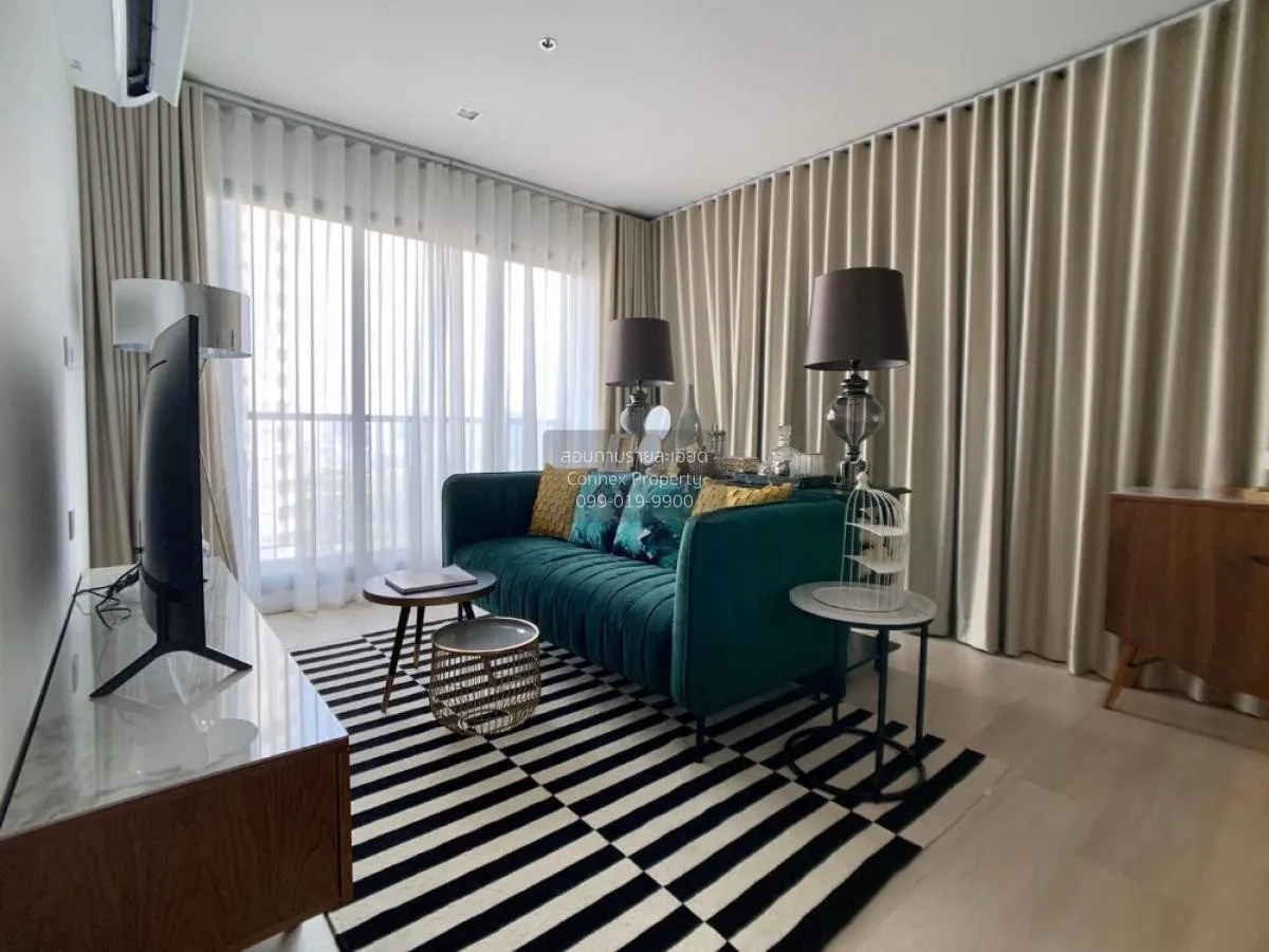 2 Bedroom condo in Life One Wireless