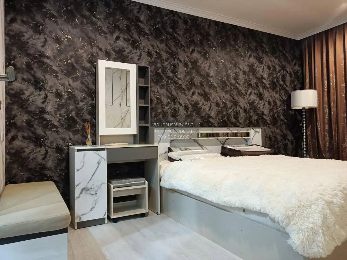 2 Bedroom condo in Life Ratchadapisek