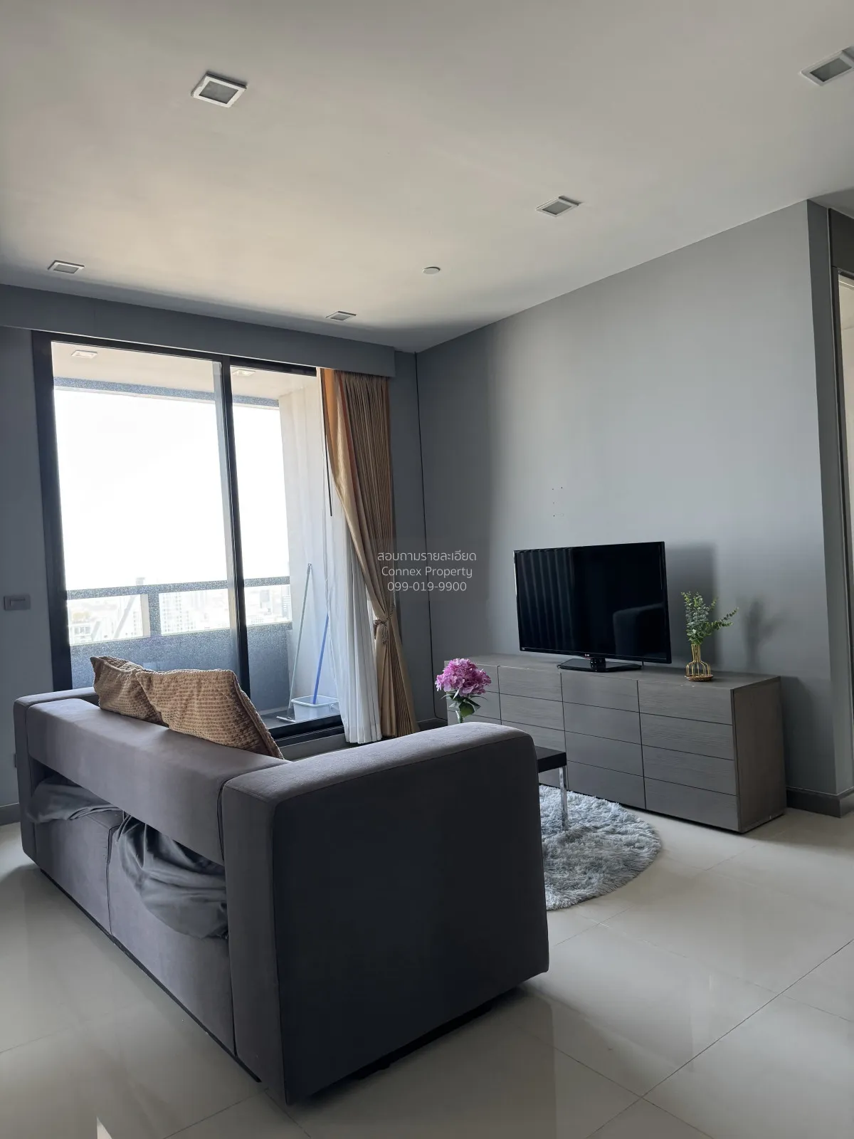 2 Bedroom condo in M Silom