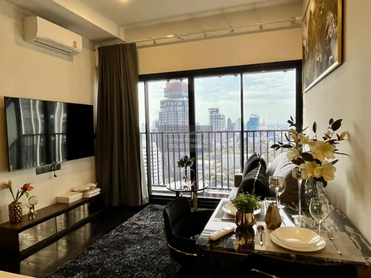 2 Bedroom condo in Park Origin Thonglor