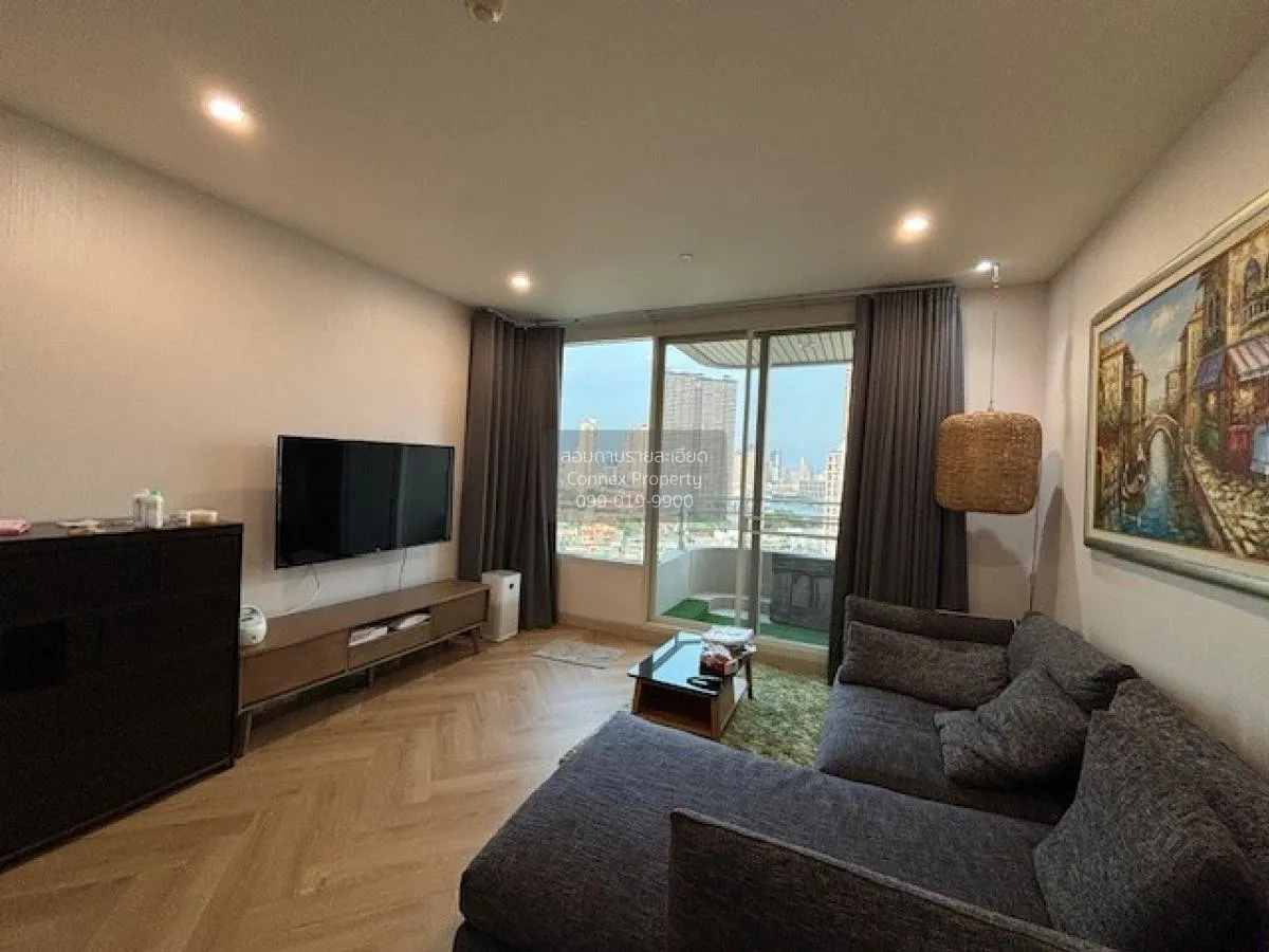 2 Bedroom condo in Watermark Chaophraya