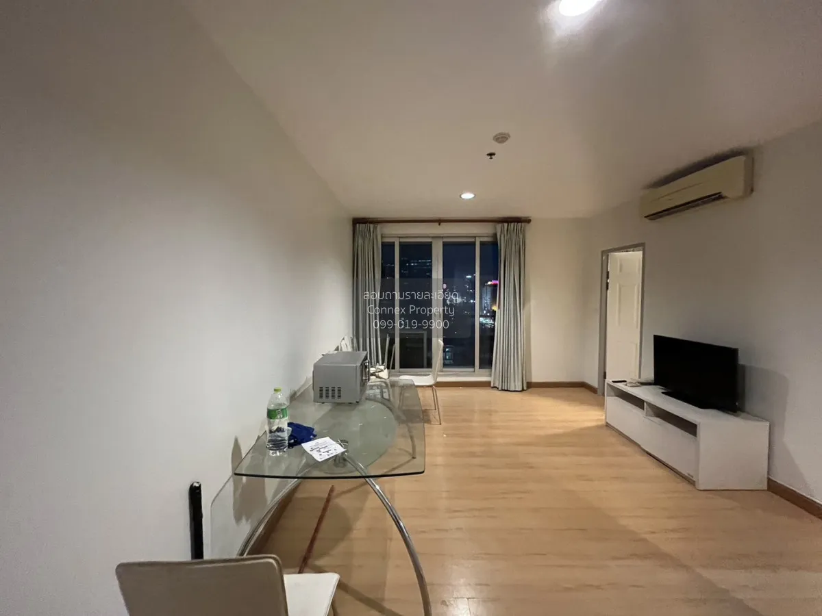 2 Bedroom condo in Life @ Ratchada-Suthisan