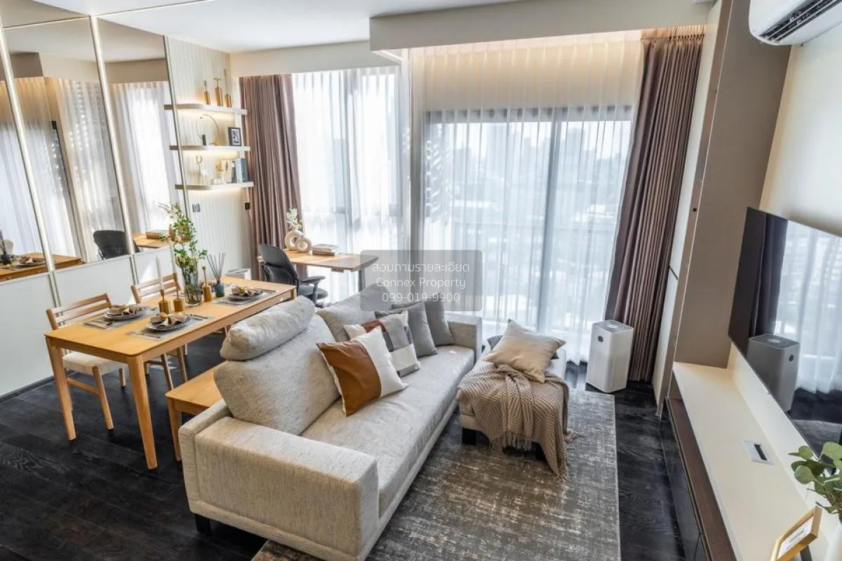 2 Bedroom condo in Park Origin Thonglor