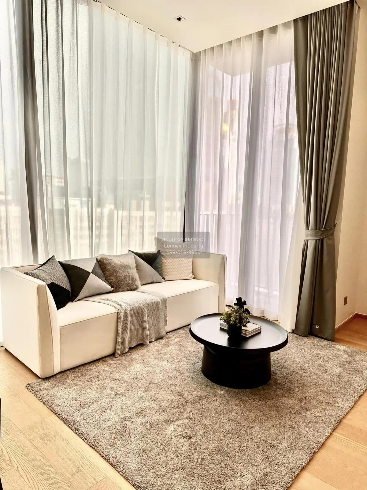2 Bedroom condo in 28 Chidlom