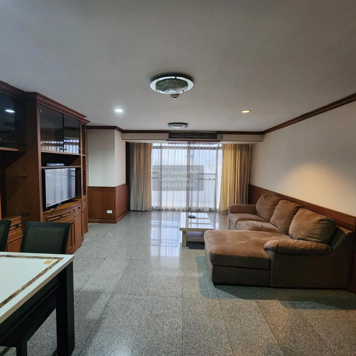 2 Bedroom condo in The Waterford Park