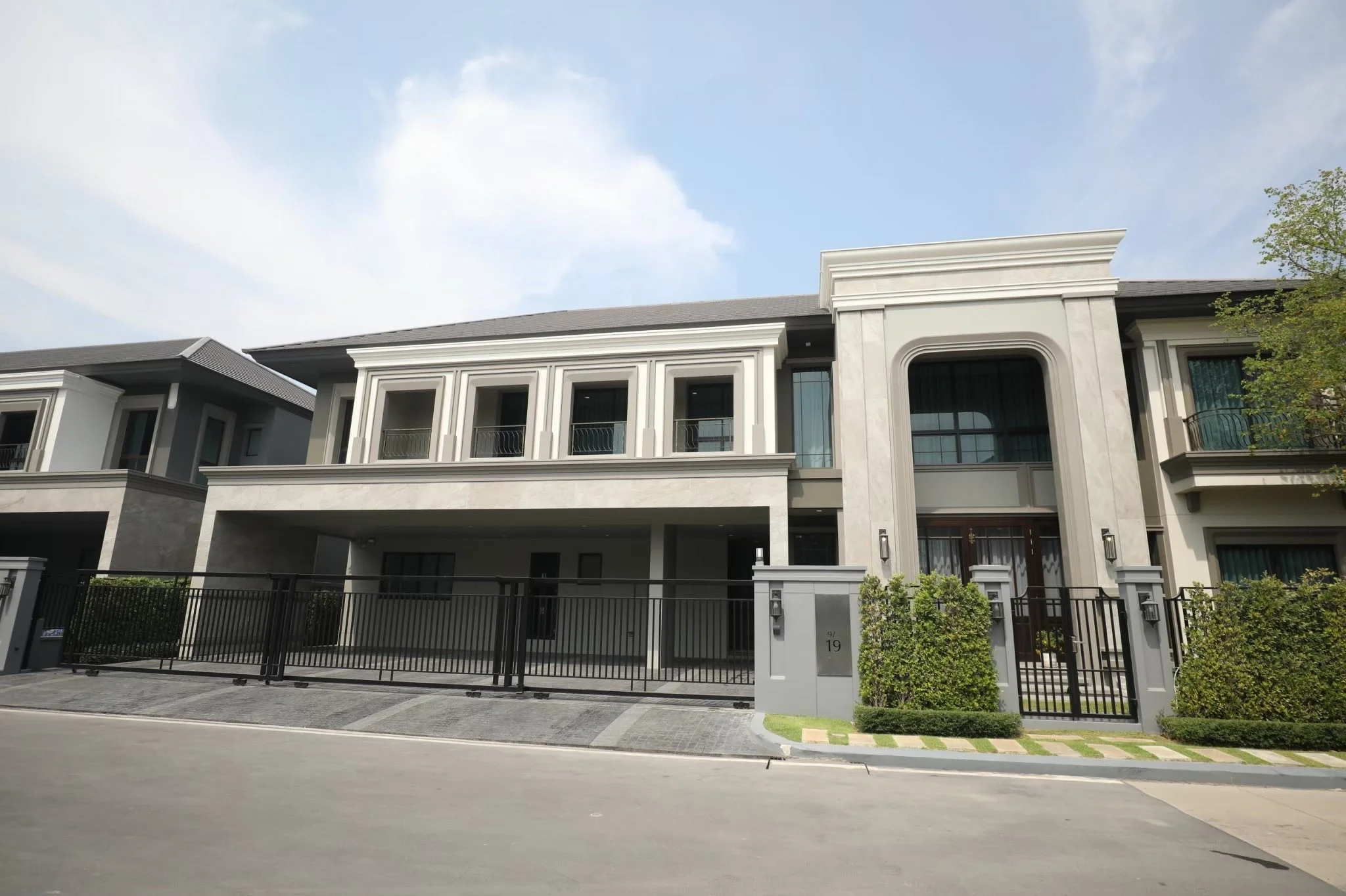 5 Bedroom condo in Grand Bangkok Boulevard Krungthepkritha